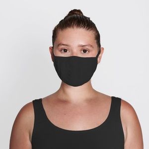 SKIMS Seamless Face Mask in Onyx